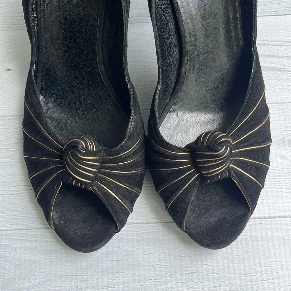 Gucci Vintage Black Suede Knotted Gold Lined Peep Toe Pumps Size 7